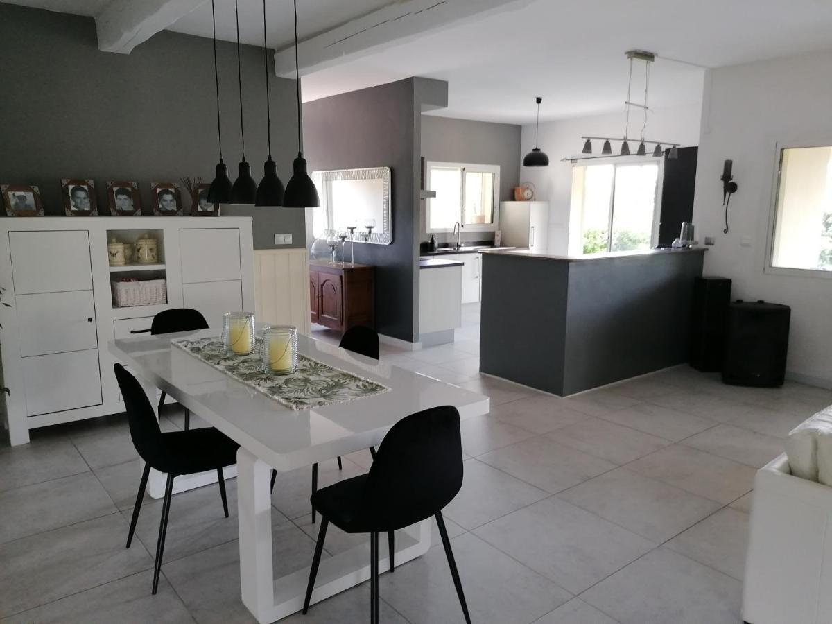 Apartamento Mas Jasmin Rochefort-du-Gard Exterior foto